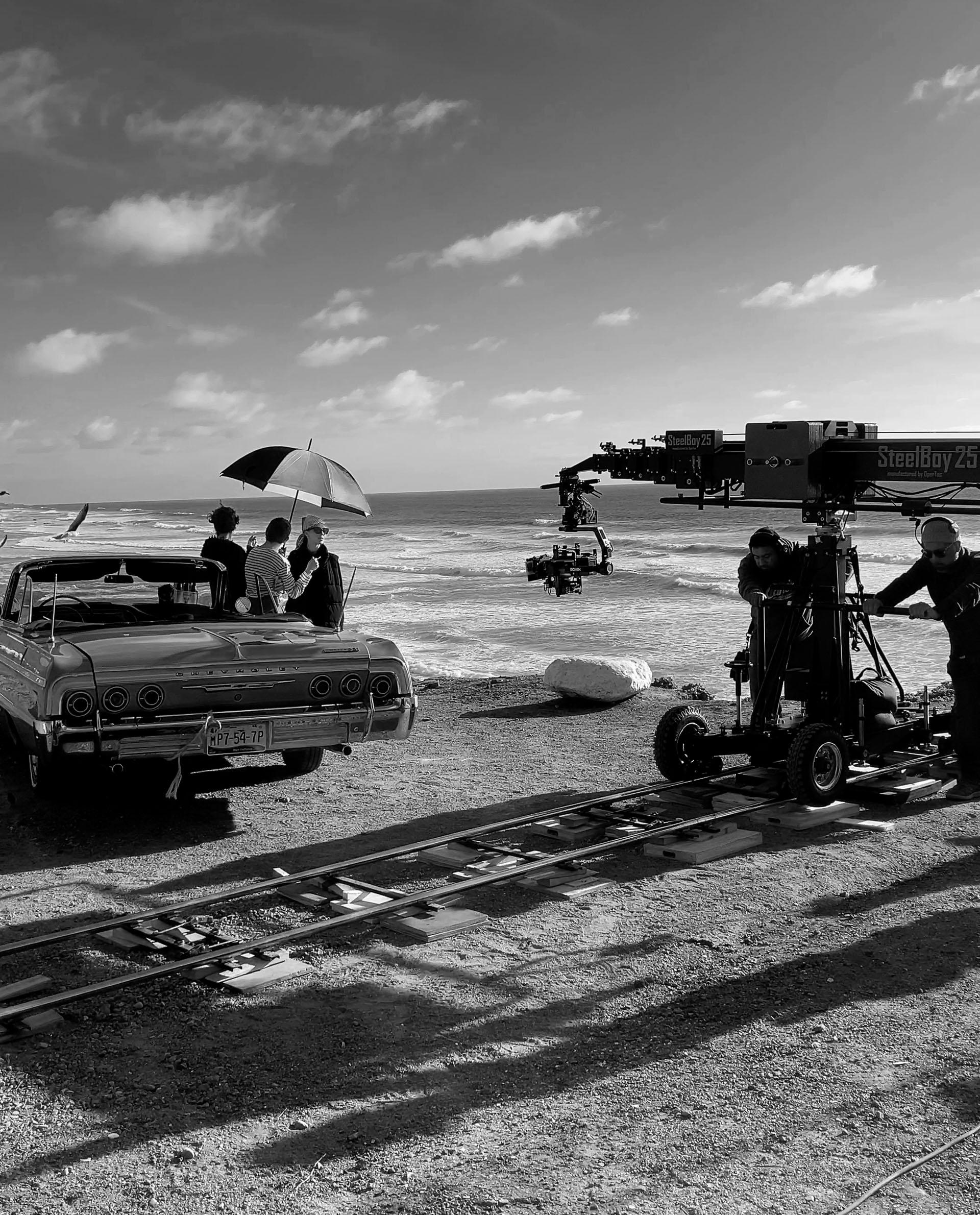 Behind the scenes la vida es